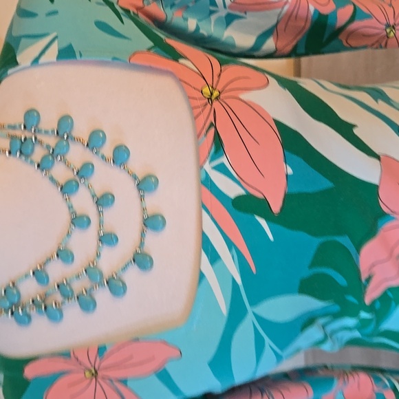 Boston Proper Teal and Coral Floral 3/4 Long Sleeve Top - Picture 11 of 12